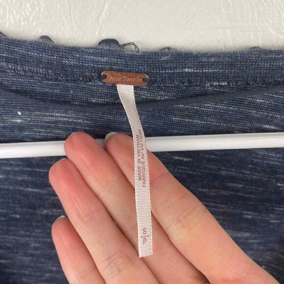 Free People Lettuce Hem Ruffle Blue Henley Style Marled Shirt‎ Size Small - Picture 2 of 8